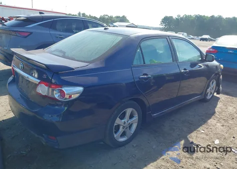 2011 Toyota Corolla S z USA, uszkodzony, nr VIN 2T1BU4EE0BC600387